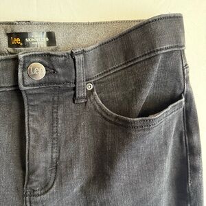 Lee‎ | Women's 8 Short, Black Skinny Jeans, Modern Fit, Sculpting Stretch